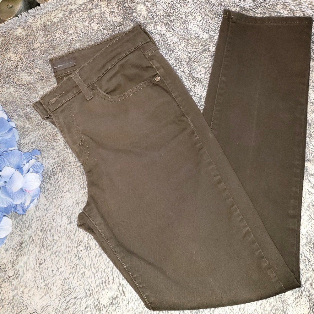 W29 L32 Black Label Levis Brown mid rise skinny